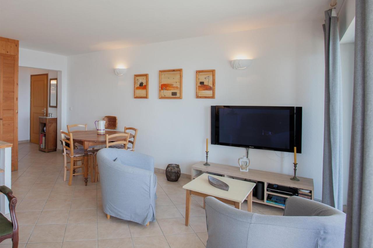 Casa L'Alivi Apartment Luri Екстериор снимка