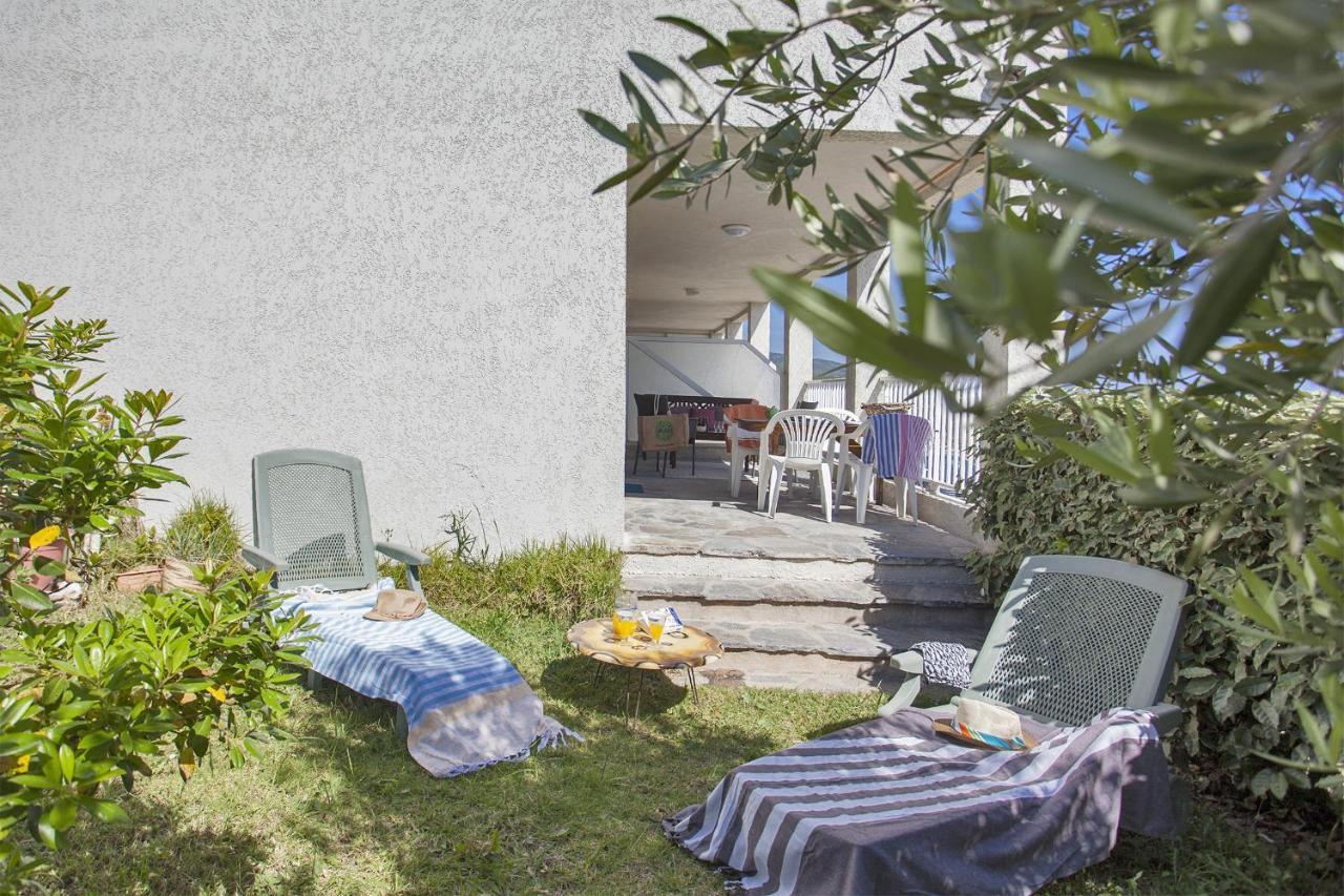 Casa L'Alivi Apartment Luri Екстериор снимка