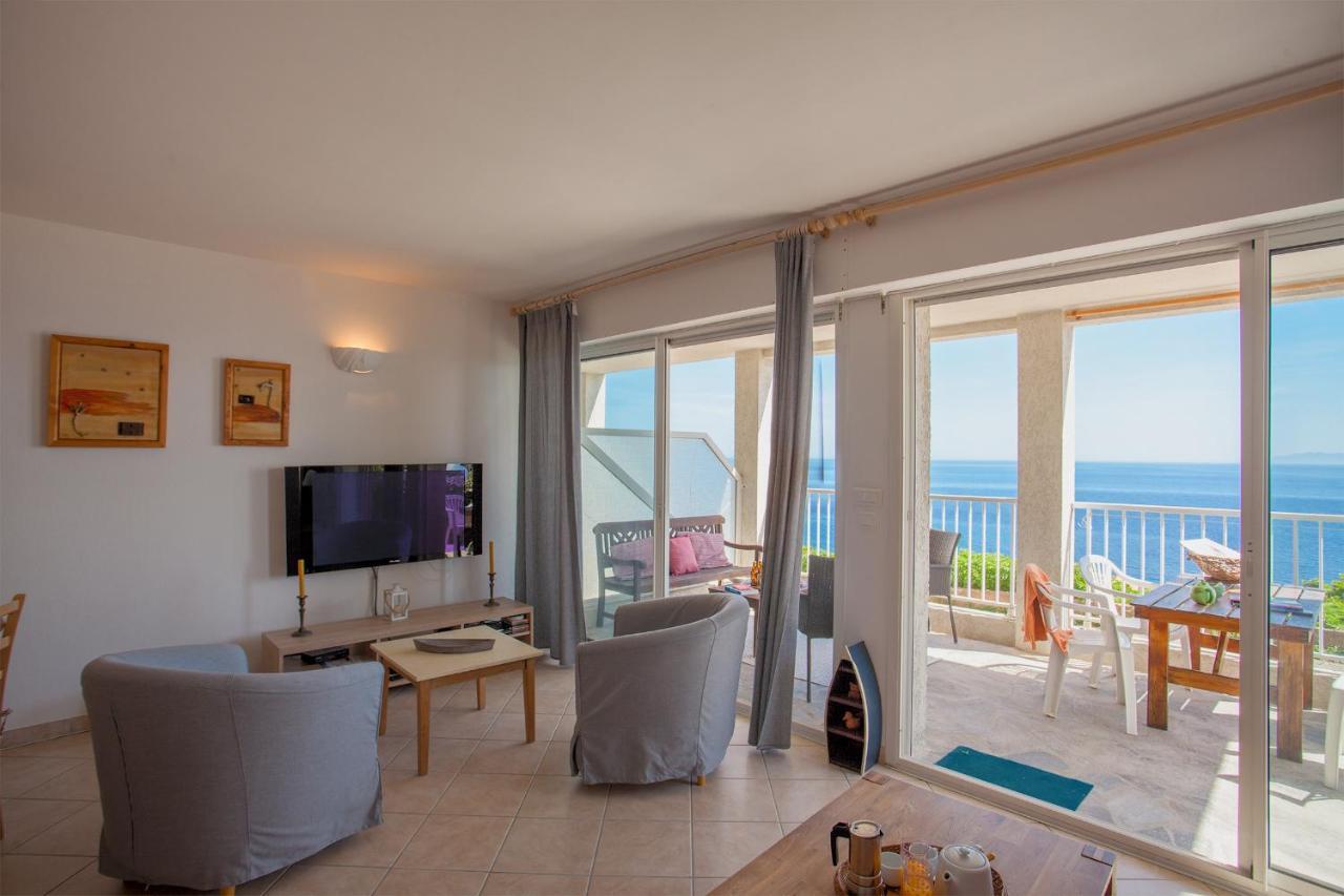 Casa L'Alivi Apartment Luri Екстериор снимка