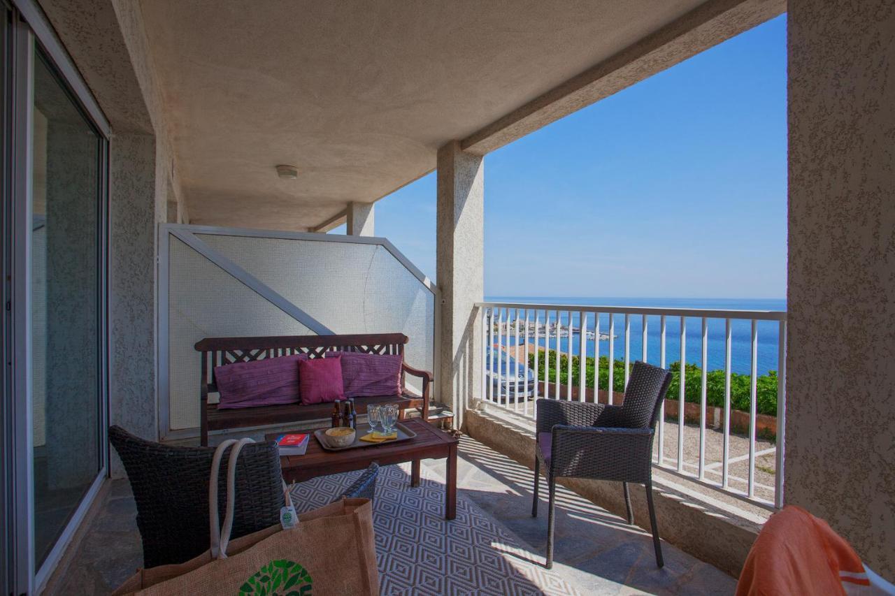 Casa L'Alivi Apartment Luri Екстериор снимка